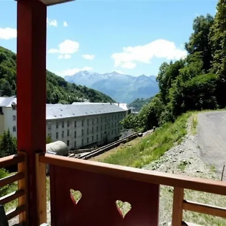 Bel Avec Garage Terrasse Balcon Et Belle Vue Montagne *